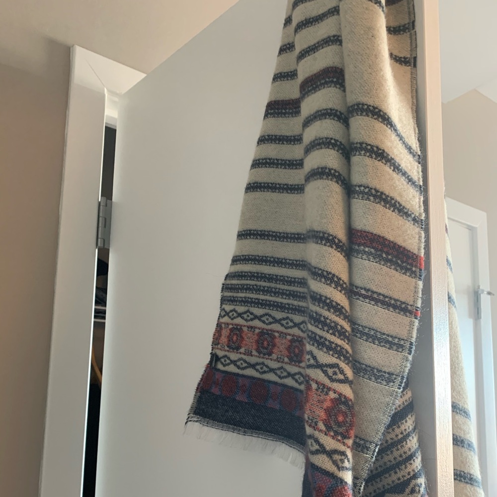 Huge Reversible LF Scarf